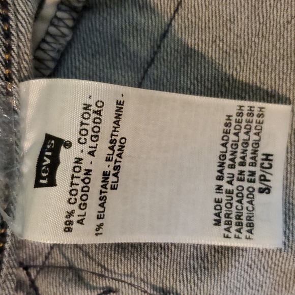 Levi's Jean Jacket with Pins - Picture 5 of 7